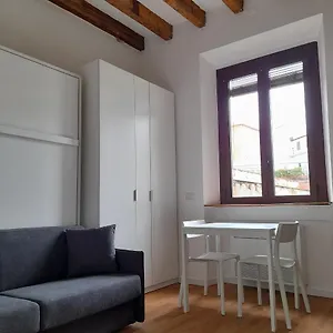 Apartament Flat In Milano, Porta Romana 